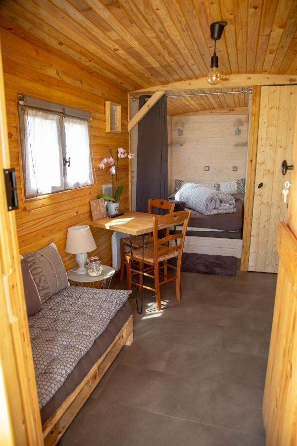 La Maison Du Bonheur Roulotte Guest House Saint-Ouen-sous-Bailly Eksteriør bilde